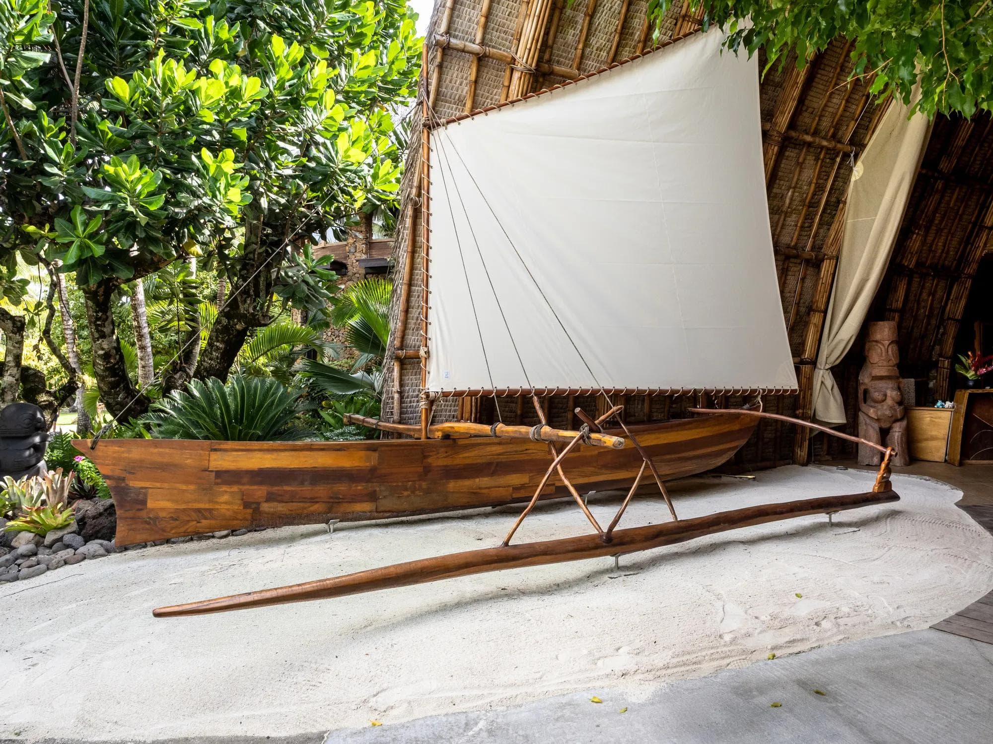 LE TAHA’A BY PEARL RESORTS, Patio-Taha’a, French Polynesia